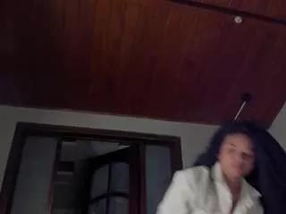 nayahh from CamSoda