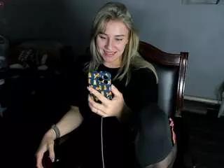 nellyicee from CamSoda