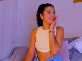 Photos of nicoleemartiinez from CamSoda is Private