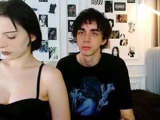 Discover our girls online shows and discover the company of countless livestreamers, with stunning shapes, sex toys and more.