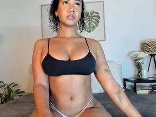 ninagold from CamSoda