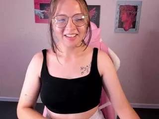 noora-moore from CamSoda