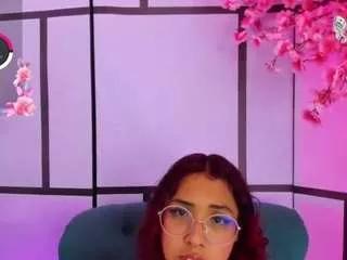 oliv-jones from CamSoda is Freechat