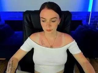 Discover our girls online shows and discover the company of countless livestreamers, with stunning shapes, sex toys and more.
