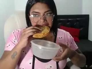 parisbustamante99rs from CamSoda is Freechat