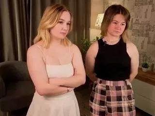 Discover our girls online shows and discover the company of countless livestreamers, with stunning shapes, sex toys and more.