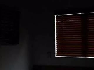 Pearl-glow webcams show profile image 