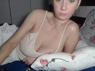 petite-danielle from CamSoda is Freechat