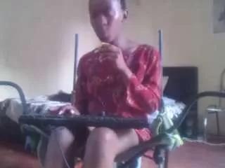 petiteblack24 from CamSoda is Freechat