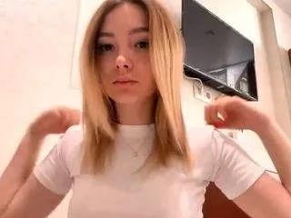 Petulacrosier webcams show profile image 