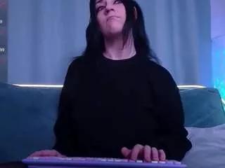 queenakasha from CamSoda