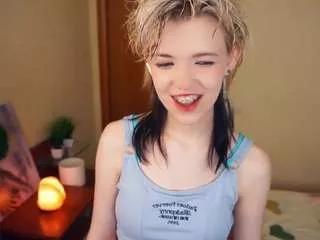 queenieeveringham from CamSoda