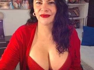 queenmilfs from CamSoda