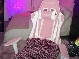 queenxlexy from CamSoda