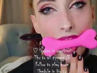 queenxofxtease from CamSoda