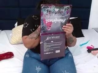 Discover our girls online shows and discover the company of countless livestreamers, with stunning shapes, sex toys and more.