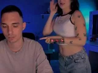 Discover our girls online shows and discover the company of countless livestreamers, with stunning shapes, sex toys and more.