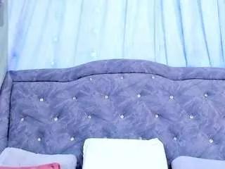 Discover our girls online shows and discover the company of countless livestreamers, with stunning shapes, sex toys and more.