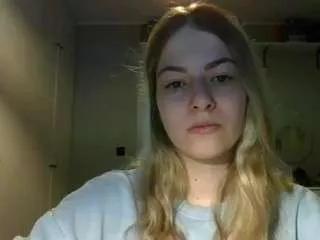 rosiejune from CamSoda is Freechat
