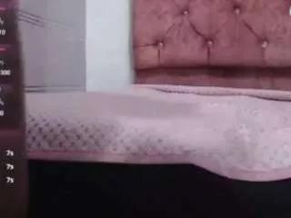 roxannelips from CamSoda is Freechat