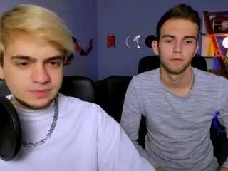 Discover our girls online shows and discover the company of countless livestreamers, with stunning shapes, sex toys and more.