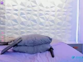 salem-cute from CamSoda is Freechat
