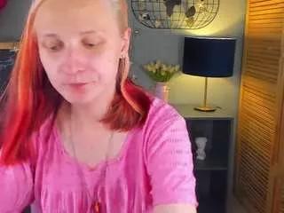 Discover our girls online shows and discover the company of countless livestreamers, with stunning shapes, sex toys and more.