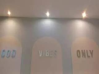 samantha-brooks from CamSoda is Freechat
