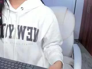 samanthaa-cooper from CamSoda is Freechat