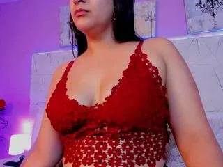 Discover our girls online shows and discover the company of countless livestreamers, with stunning shapes, sex toys and more.