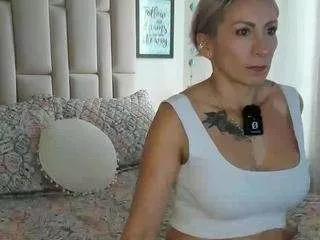 sammyxmami from CamSoda