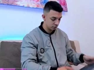 samuel-up from CamSoda is Freechat