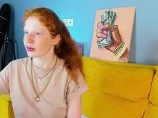 Discover our girls online shows and discover the company of countless livestreamers, with stunning shapes, sex toys and more.