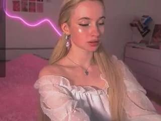 Sara-garza webcams show profile image 