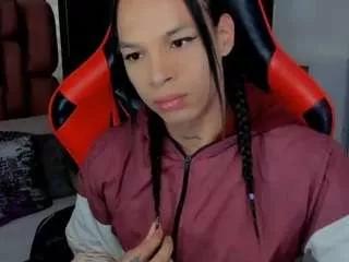 sara-slut from CamSoda