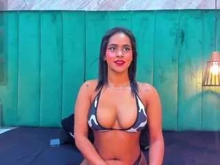 Discover our girls online shows and discover the company of countless livestreamers, with stunning shapes, sex toys and more.