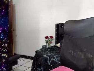 sarahlovexxv from CamSoda is Freechat