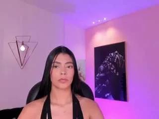 Discover our girls online shows and discover the company of countless livestreamers, with stunning shapes, sex toys and more.
