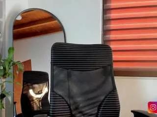 saray-cum from CamSoda