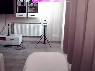 serenamils from CamSoda