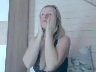 Servallinya webcams show profile image 
