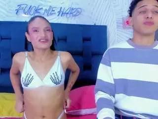 Discover our girls online shows and discover the company of countless livestreamers, with stunning shapes, sex toys and more.