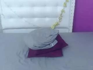 sexy-skinny-lady from CamSoda is Freechat