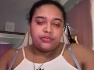 sexylovebun from CamSoda is Freechat
