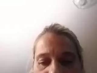 sexysara2 from CamSoda is Freechat