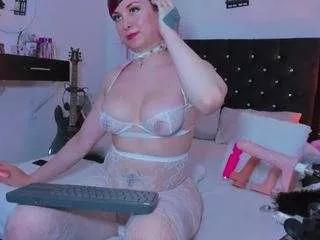 Discover our girls online shows and discover the company of countless livestreamers, with stunning shapes, sex toys and more.