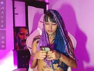Discover our girls online shows and discover the company of countless livestreamers, with stunning shapes, sex toys and more.