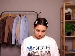 Photos of silverhessey from CamSoda is Freechat
