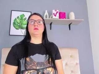soe-laraa from CamSoda is Freechat