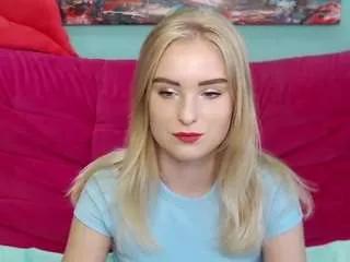 Discover our girls online shows and discover the company of countless livestreamers, with stunning shapes, sex toys and more.